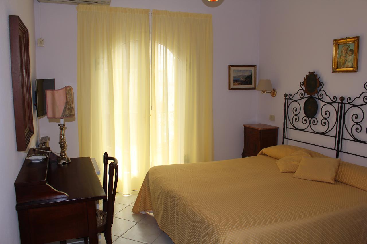 Hotel Villa Mora 贾迪尼-纳克索斯 外观 照片
